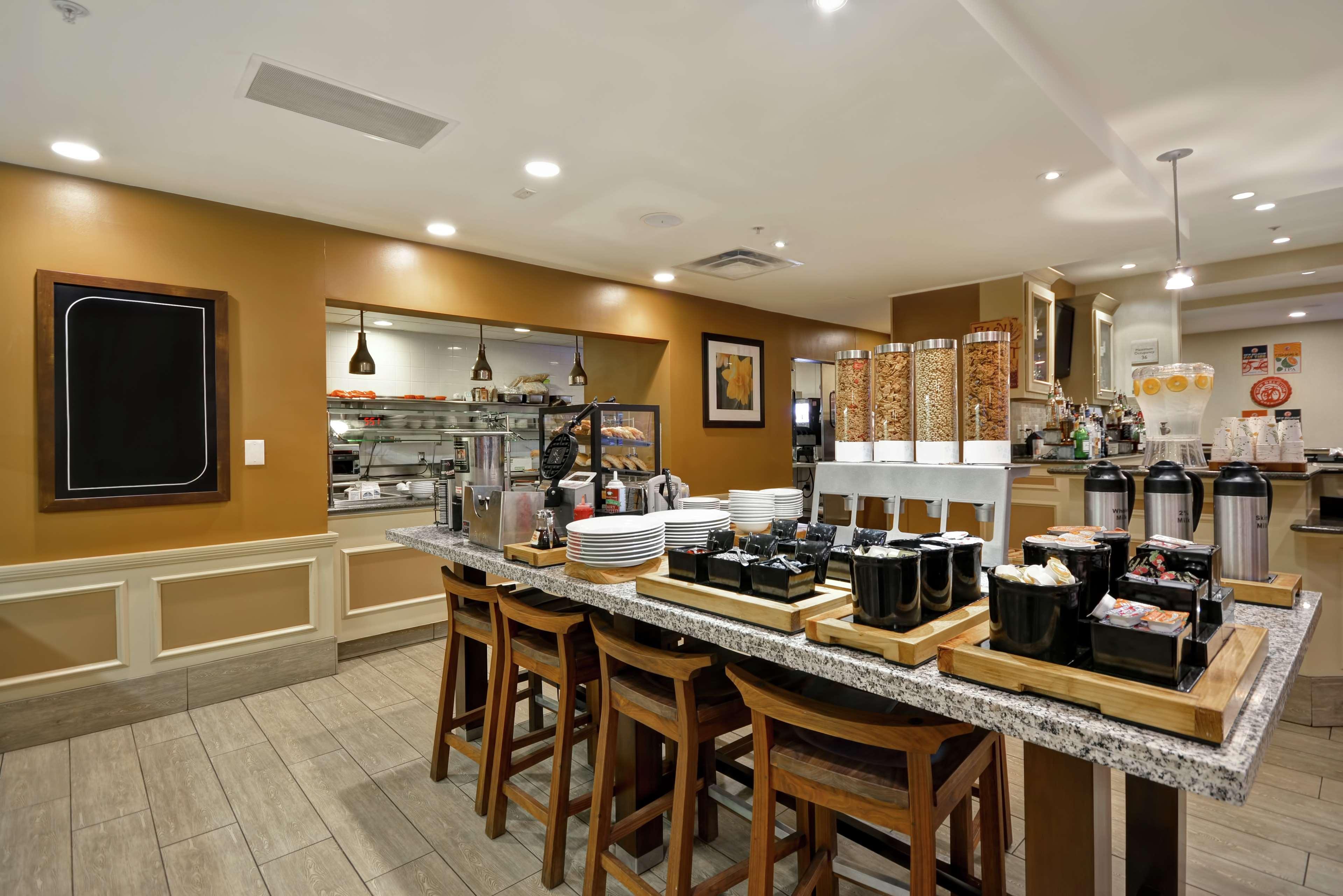 Hilton Garden Inn Fort Collins Eksteriør billede