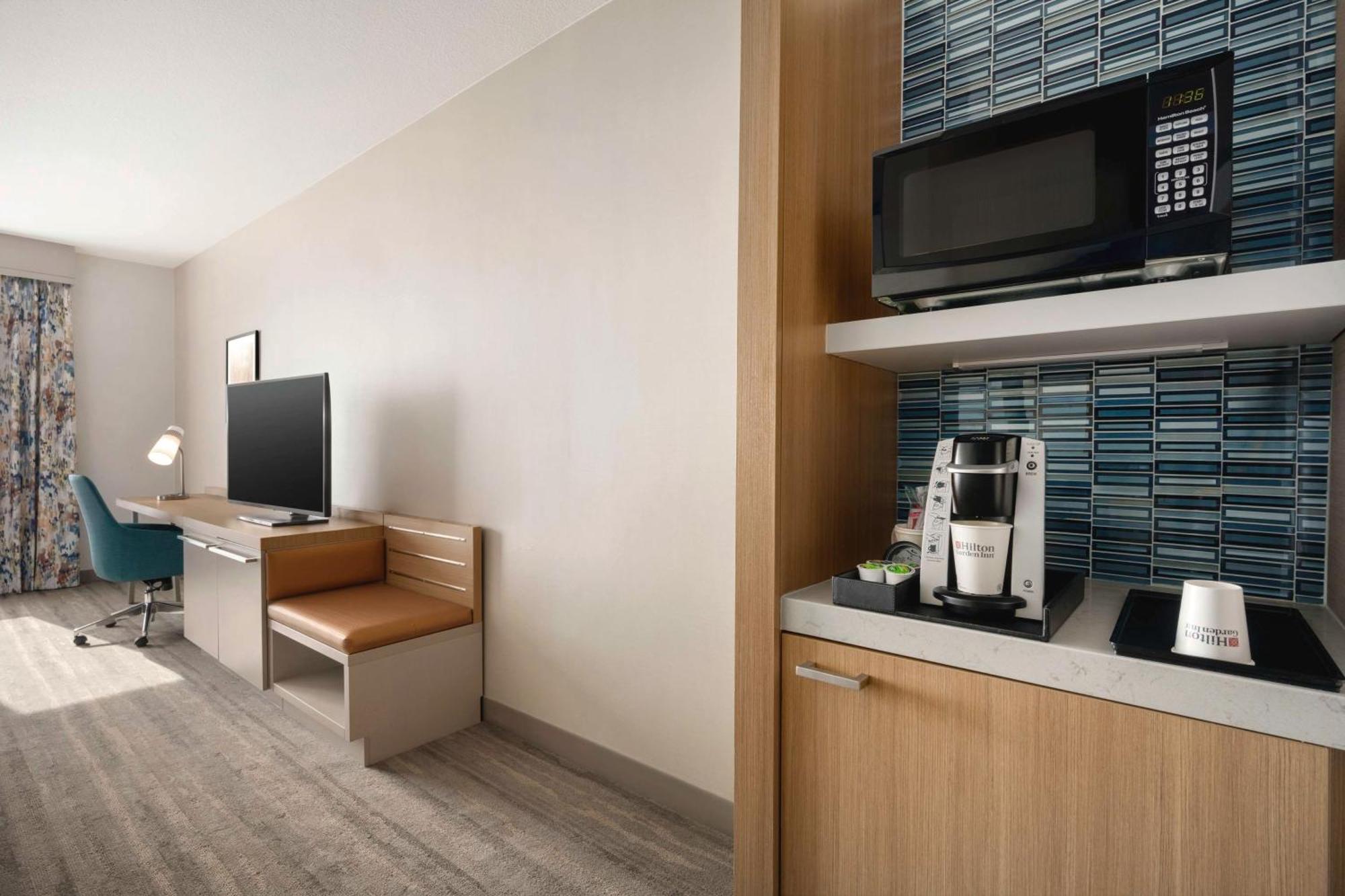 Hilton Garden Inn Fort Collins Eksteriør billede
